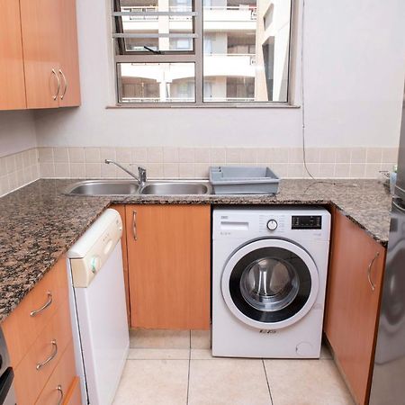 Grayston Exec Apartments Johannesburg Exterior photo