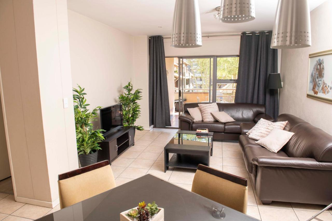 Grayston Exec Apartments Johannesburg Exterior photo