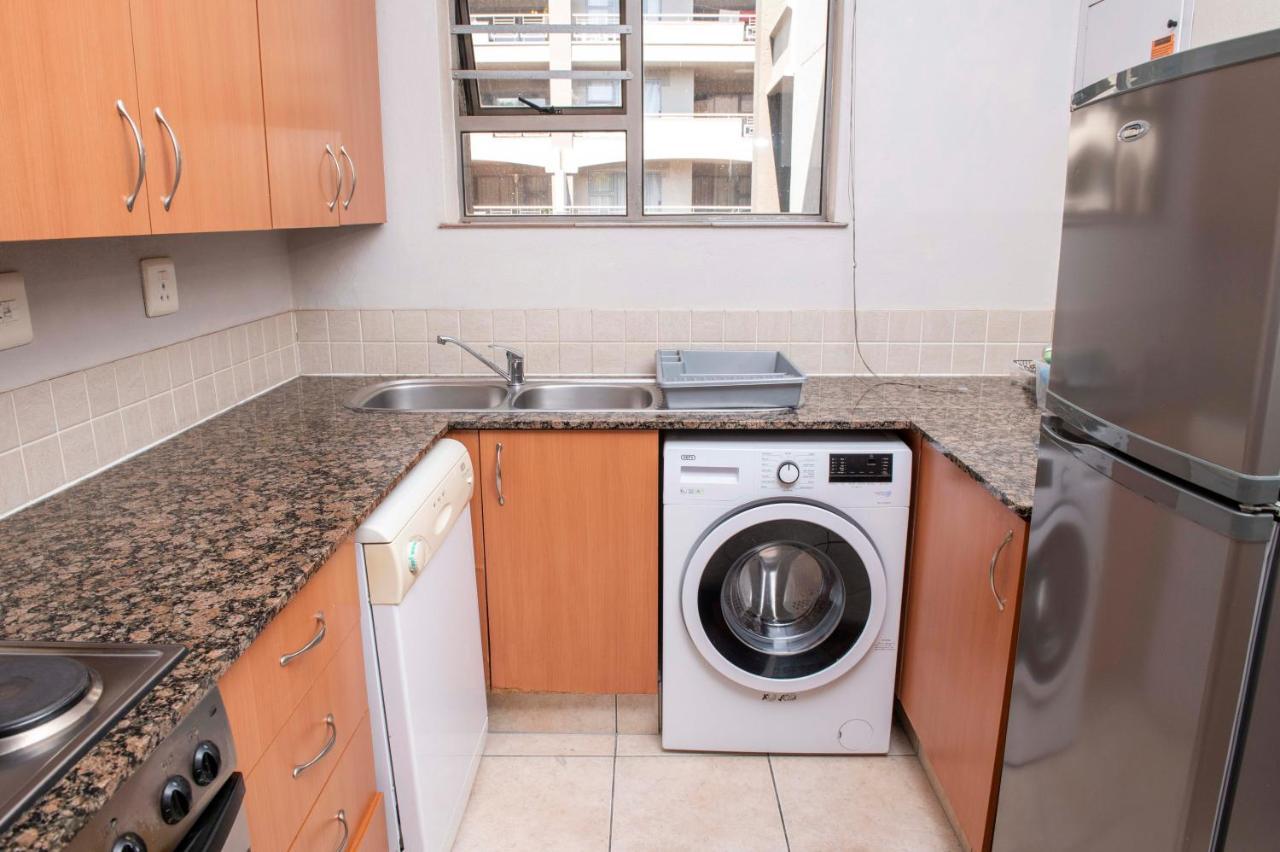 Grayston Exec Apartments Johannesburg Exterior photo